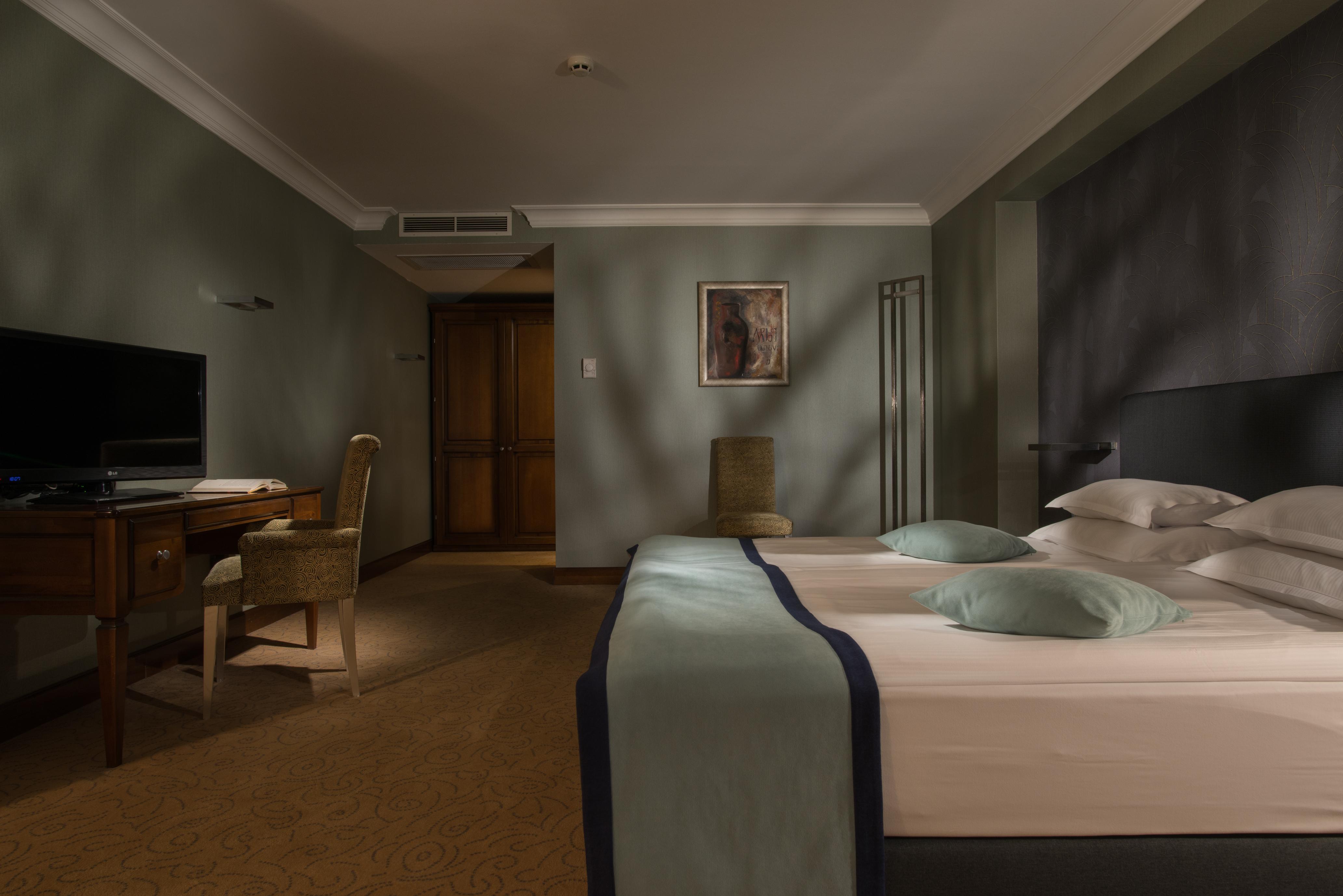 Rosslyn Thracia Hotel Sofia Exterior photo